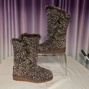 BEARPAW Women's Genevieve Leopard Boot Size 12 | Pre-Owned Great Condition